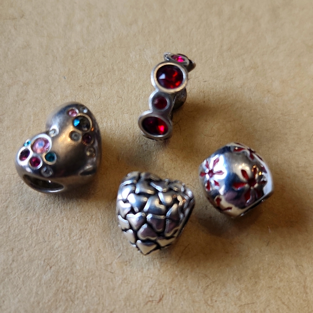 Chamilia Charms Beads.....Hearts Valentine Ready 💝❤️♥️